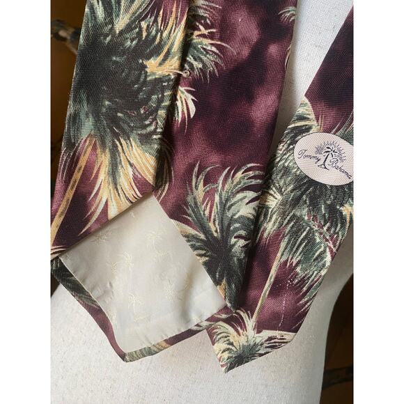 Vintage Tommy Bahama silk necktie with palm trees - Picture 2 of 5